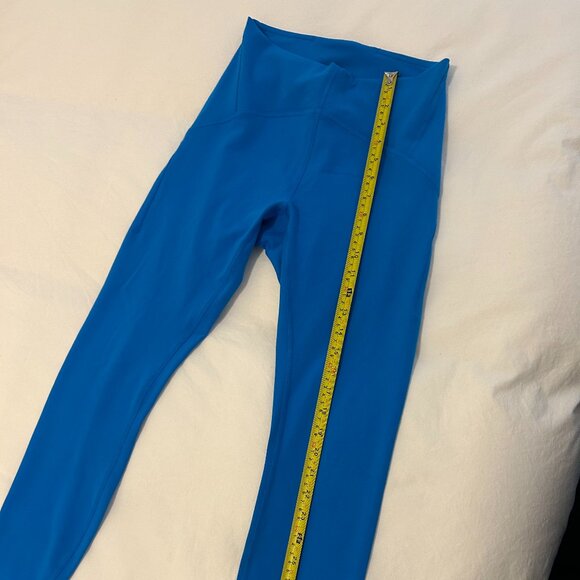 Blue Lululemon Leggings, Size 6. - Picture 6 of 7
